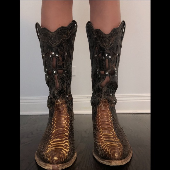 corral python cross boots